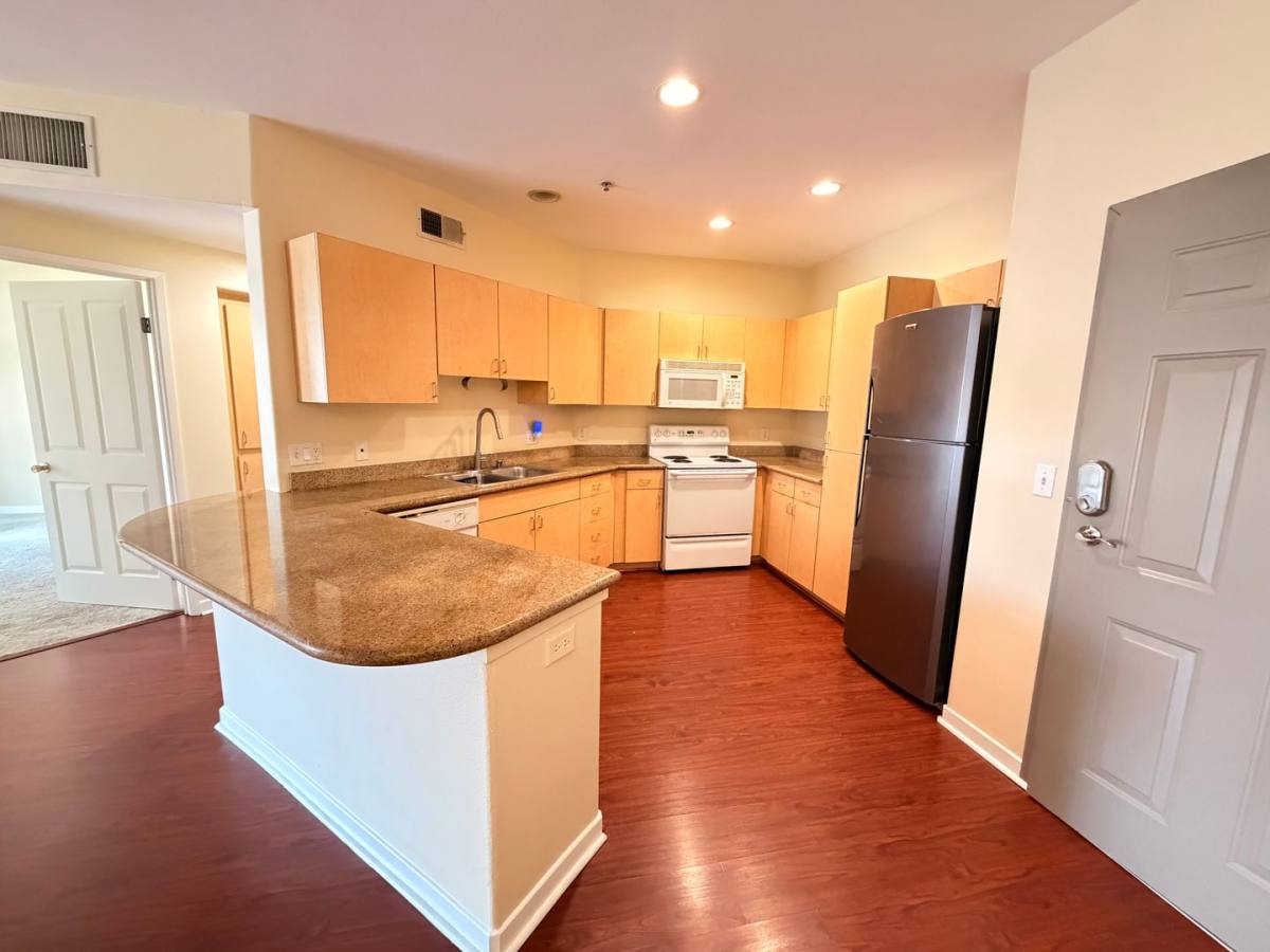Apartment for rent at 1501 Front St, San Diego, CA 92101