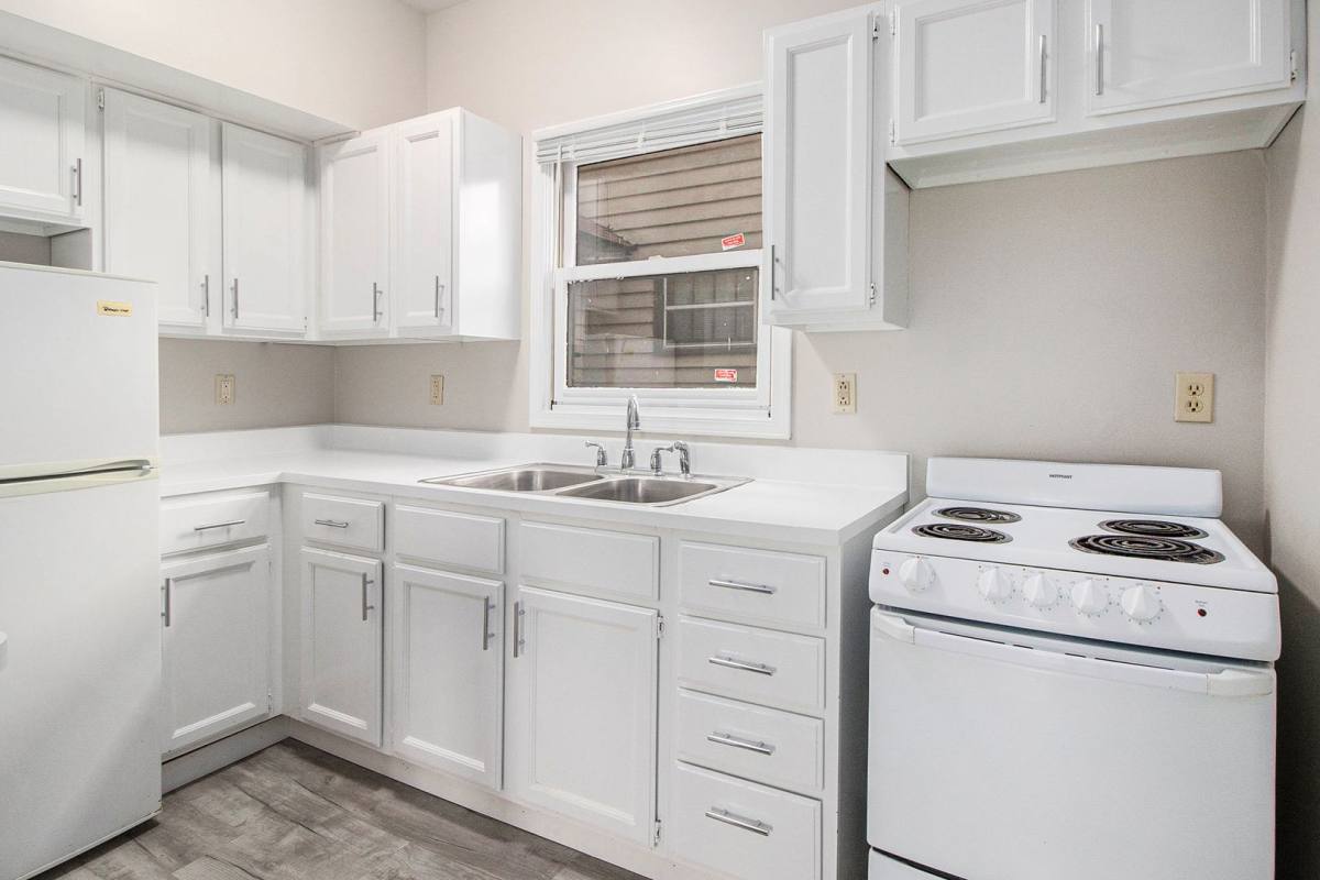 Apartment for rent at 940 W Lovell St, Kalamazoo, MI 49007