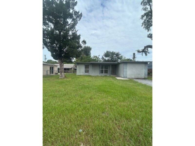 House for rent at 106 Garrison Dr, Sanford, FL 32771