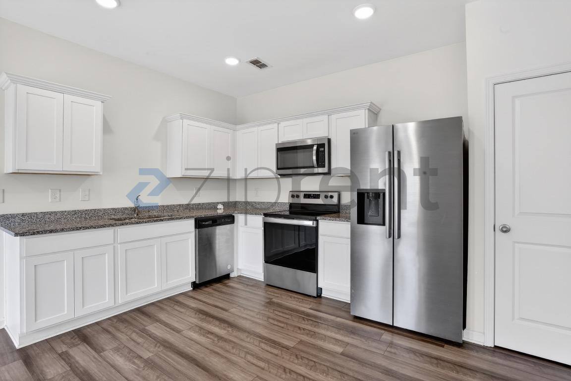 Townhouse for rent at 173 Swindon Dr, McDonough, GA 30253