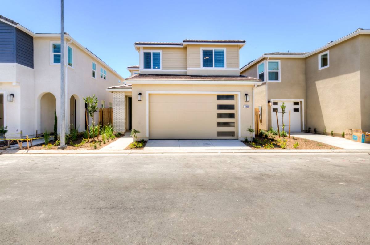 House for rent at 1498 Vintage Lane, Clovis, CA 93619
