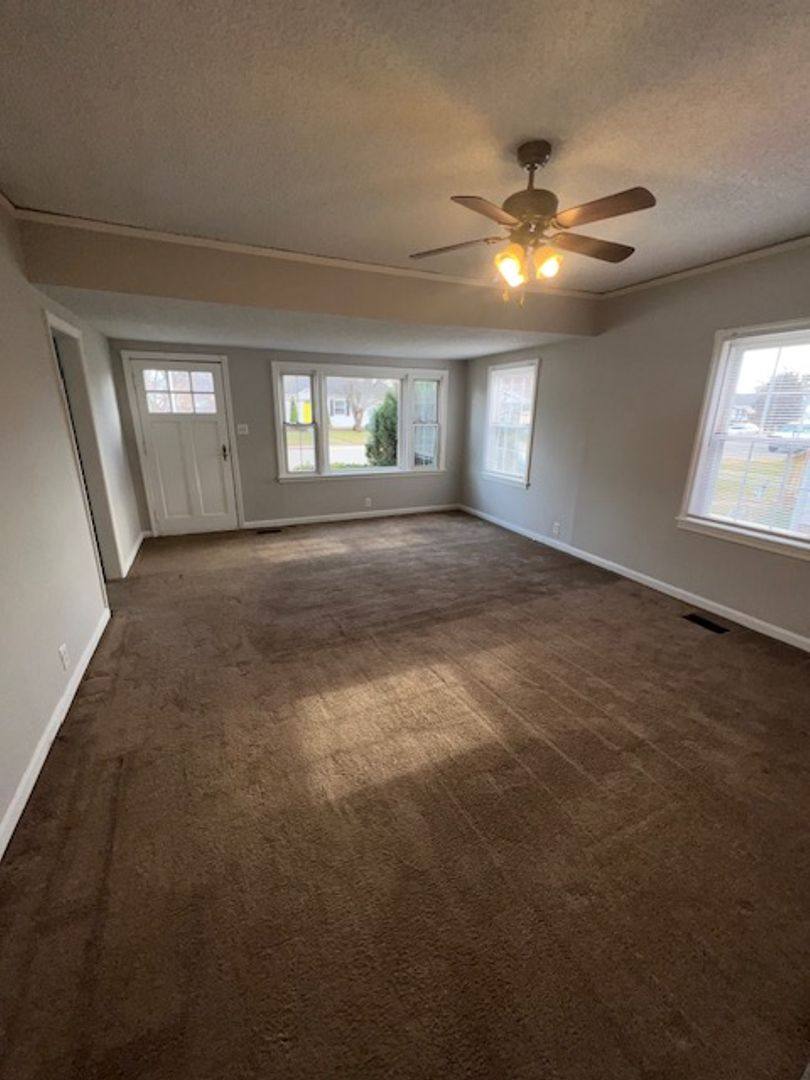 House for rent at 900 Hercules Ave, Evansville, IN 47711