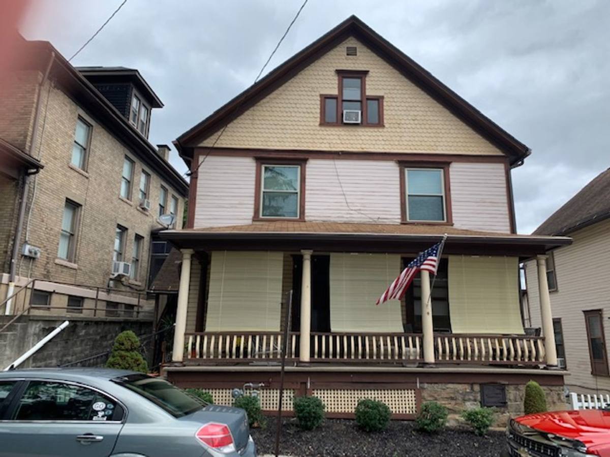Apartment for rent at 127 Langhorne Ave, Johnstown, PA 15905