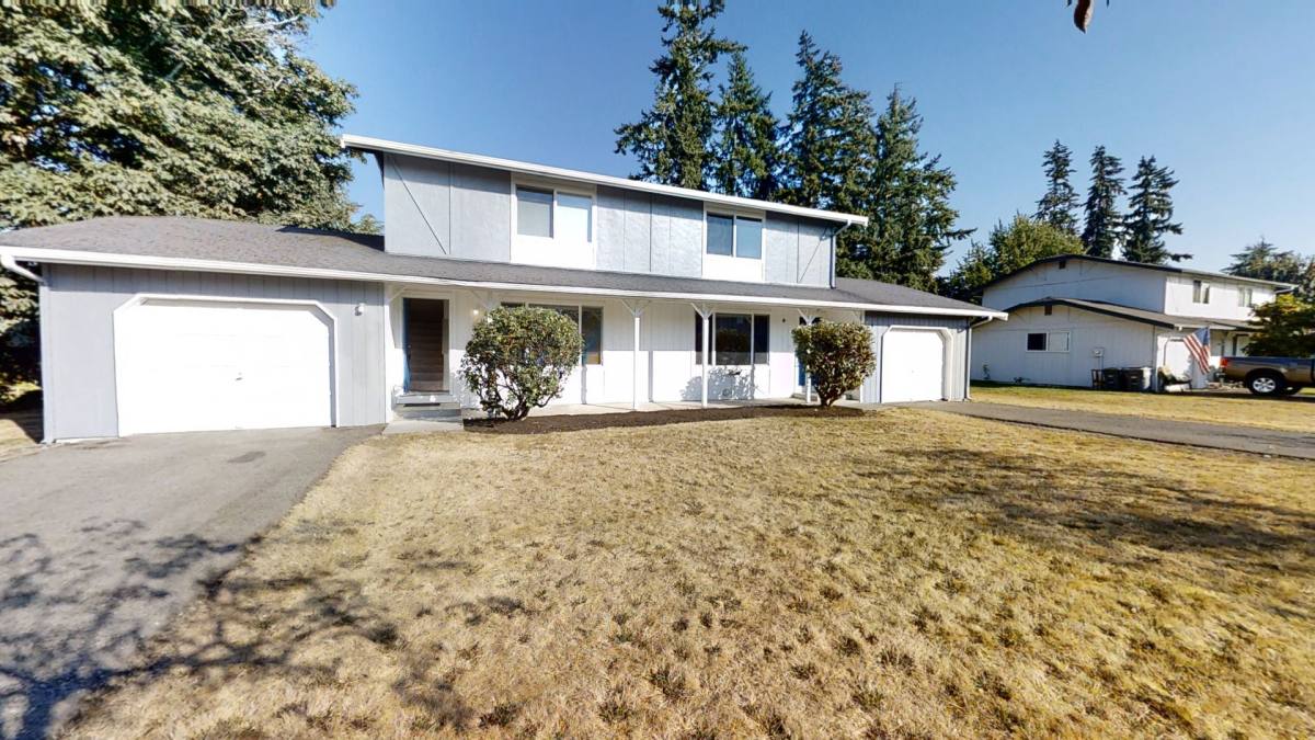 Apartment for rent at 13605 107th Ave Court E, Puyallup, WA 98374