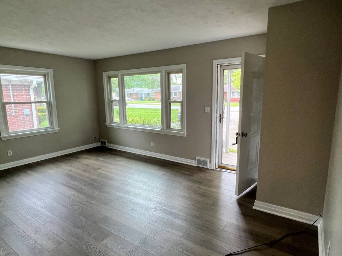 House for rent at 2029 Lynn Lea Rd, Louisville, KY 40216