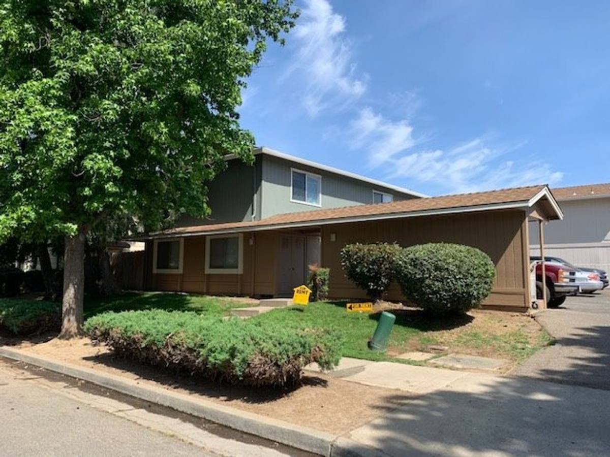 Apartment for rent at 1923-1933 Shadowbrook Dr, Merced, CA 95348
