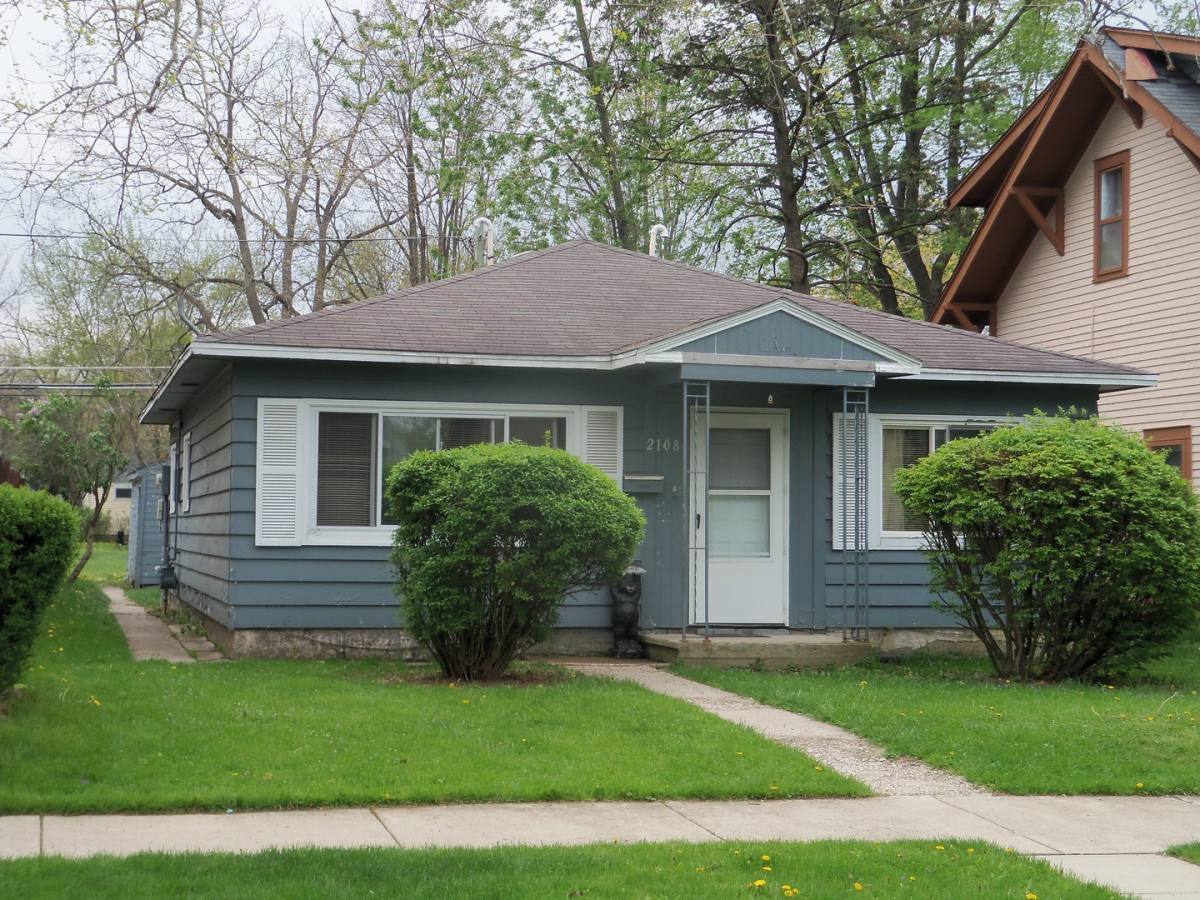 House for rent at 2108 Drexel, Fort Wayne, IN 46806