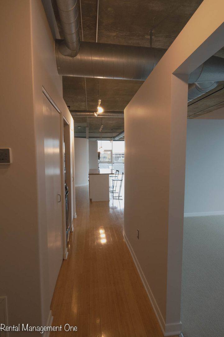 Apartment for rent at 100 W 5th St, Royal Oak, MI 48067