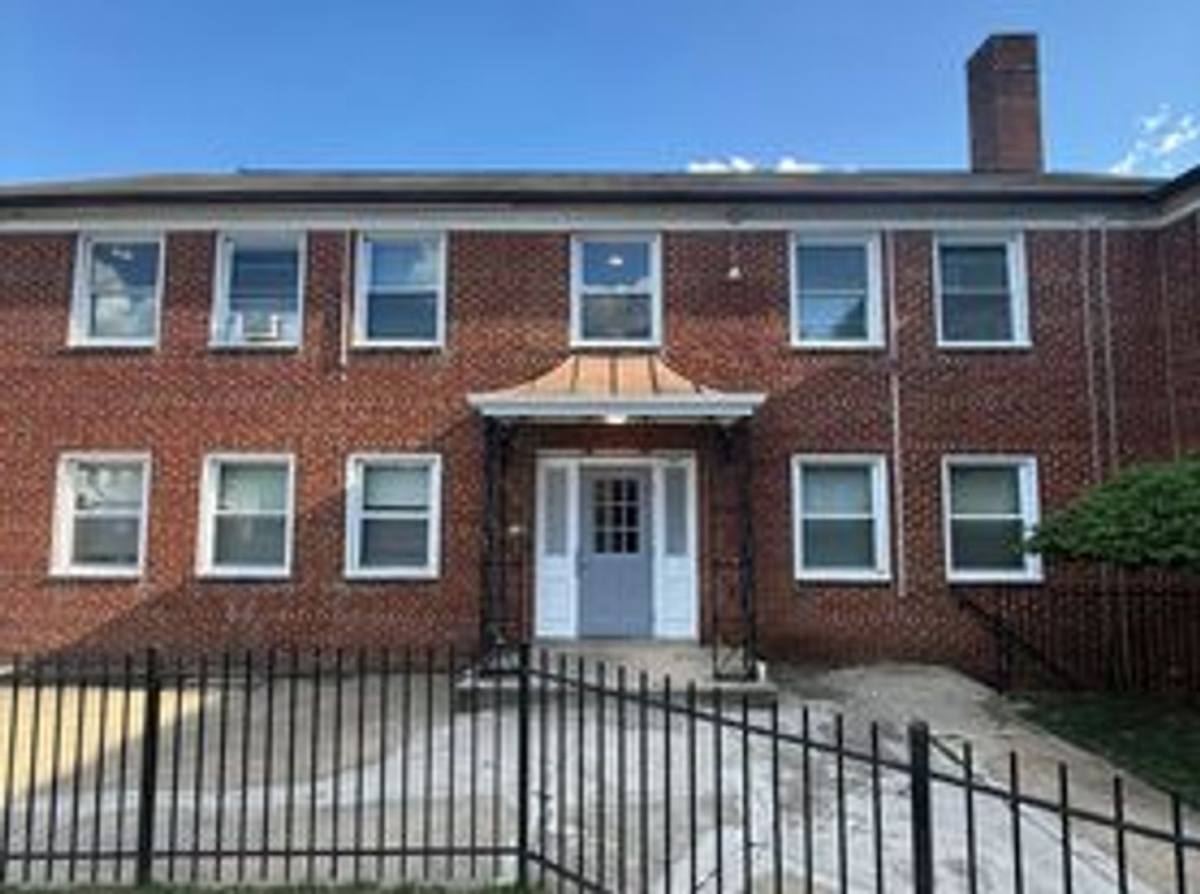 Apartment for rent at 2925-2929 Pennsylvania Ave SE, Washington, DC 20020