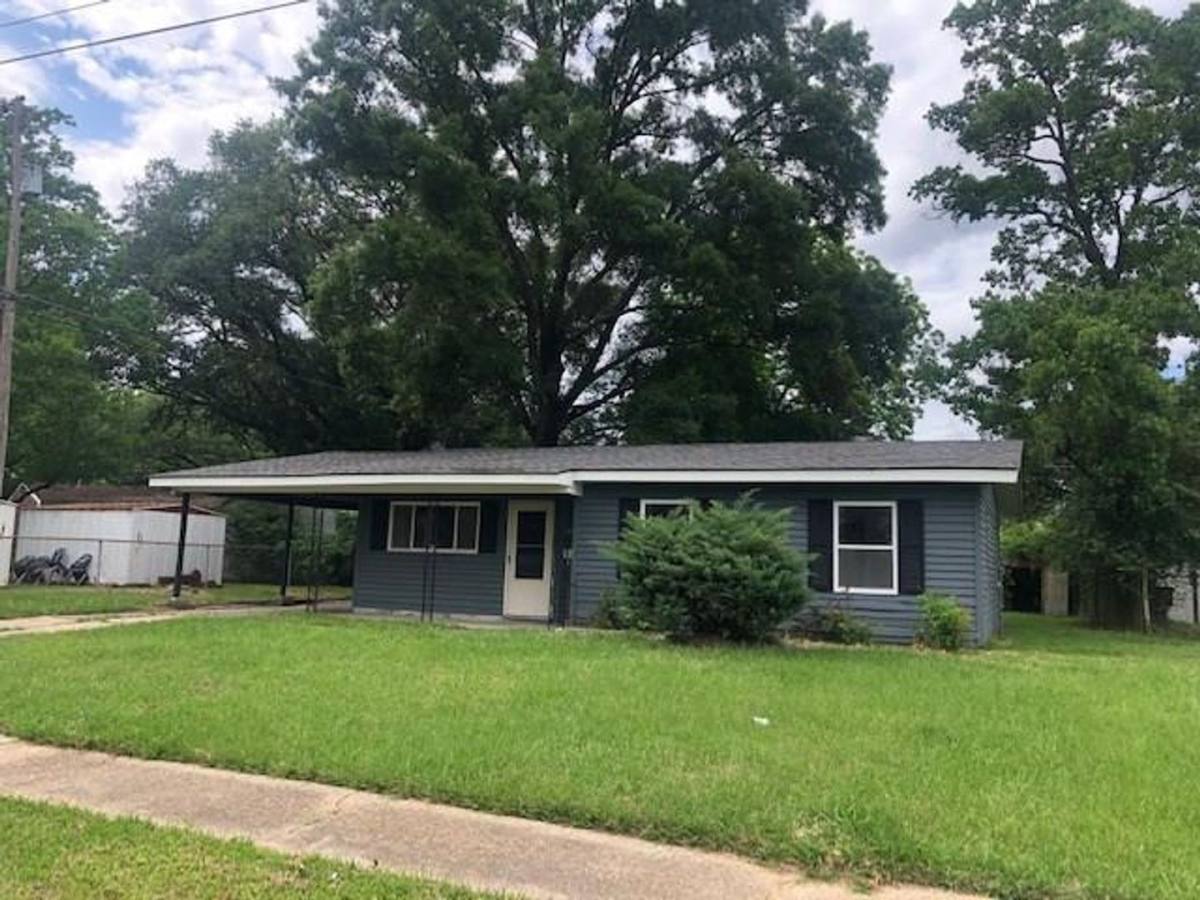 House for rent at 2928 Marquette St, Shreveport, LA 71108