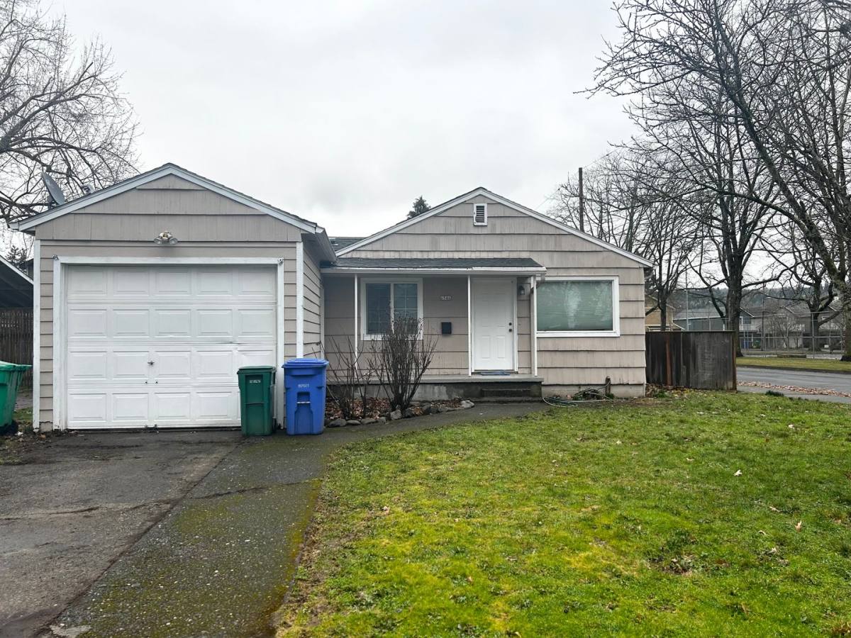 House for rent at 6546 SE 88th Ave, Portland, OR 97266