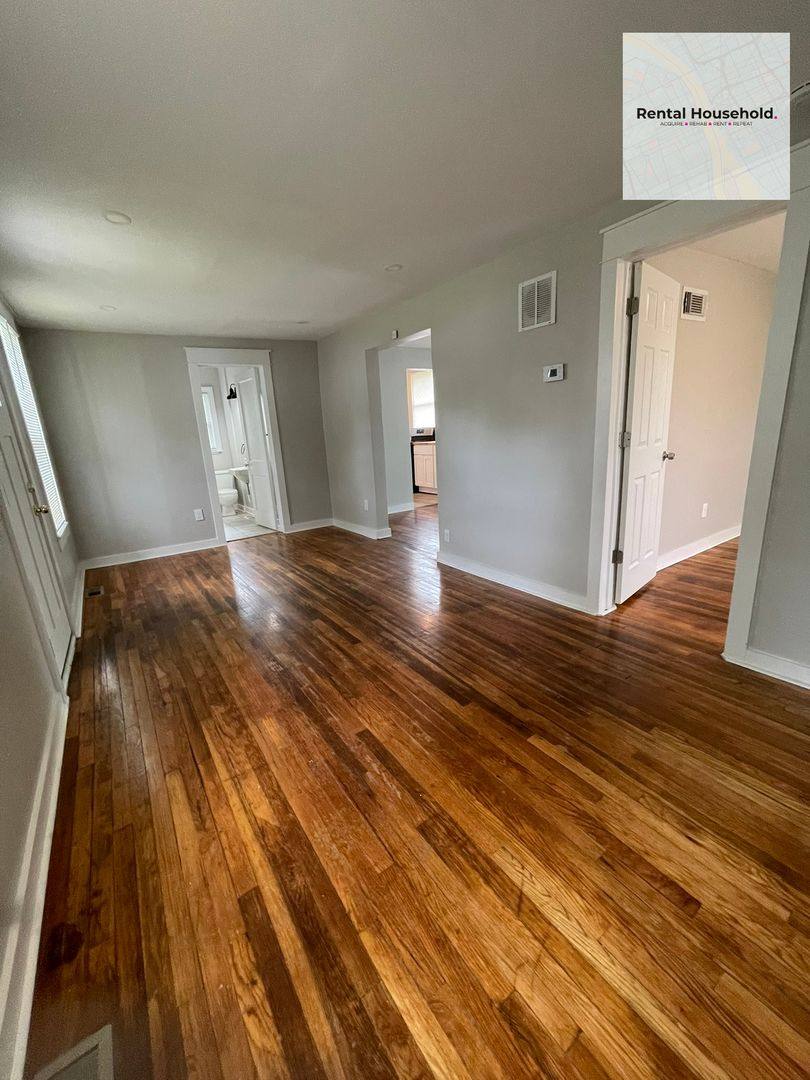 House for rent at 20091 Inkster Rd, Livonia, MI 48152