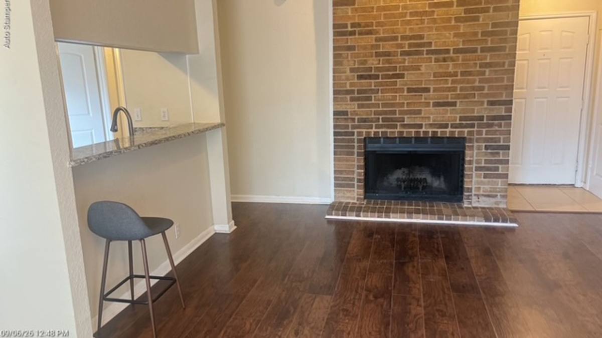 Condo for rent at 1901 Cloisters Dr, Arlington, TX 76011