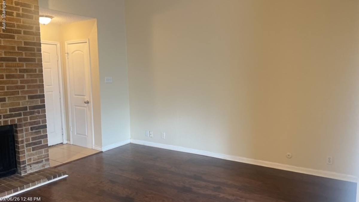 Condo for rent at 1901 Cloisters Dr, Arlington, TX 76011