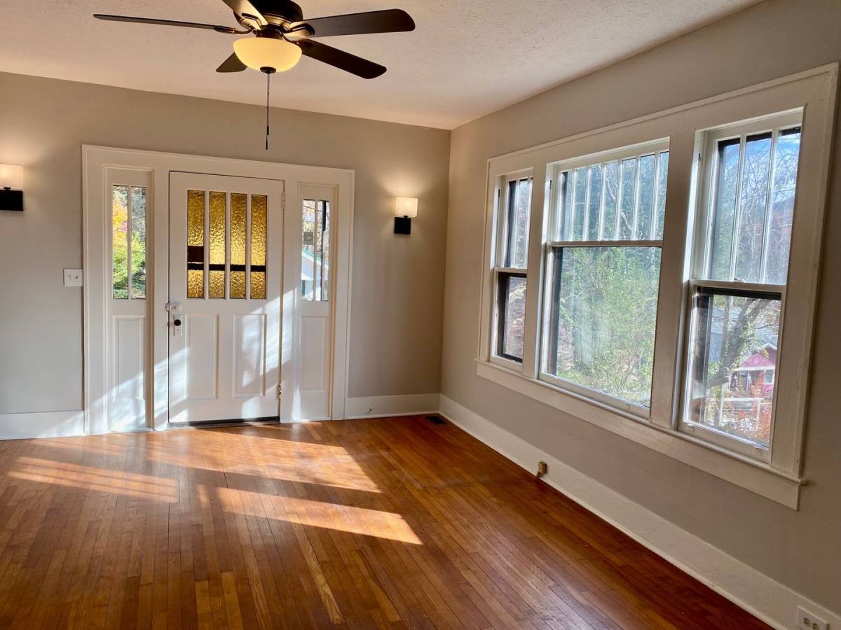 Apartment for rent at 40 Larchmont Rd, Asheville, NC 28804