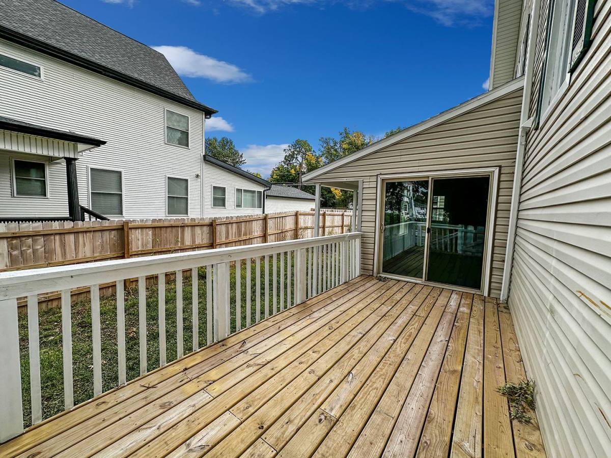 Apartment for rent at 260 S 27th St, Lincoln, NE 68510