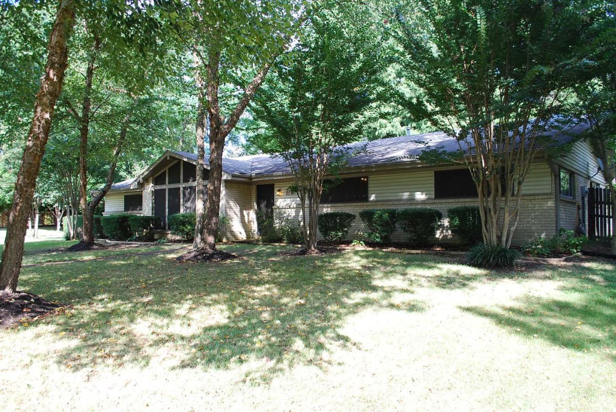 Townhouse for rent at 1710 Neshoba Cove, Germantown, TN 38138