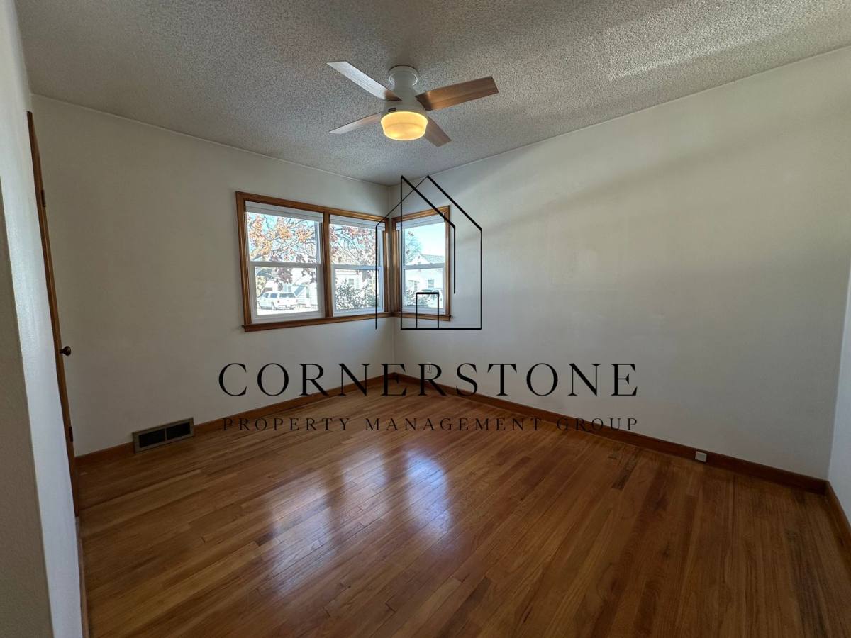 House for rent at 1637 8 1 2 Ave N, Fort Dodge, IA 50501