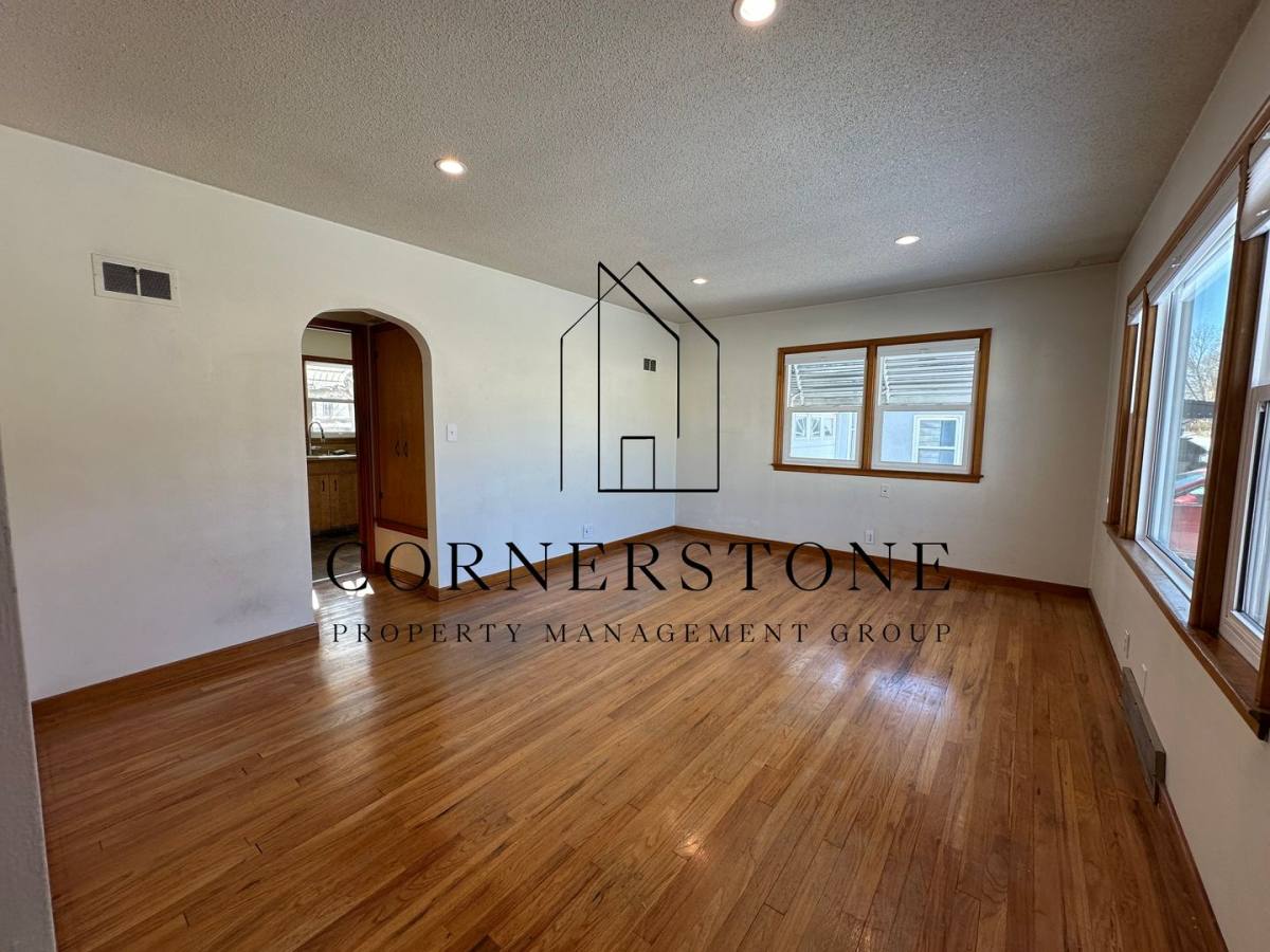 House for rent at 1637 8 1 2 Ave N, Fort Dodge, IA 50501