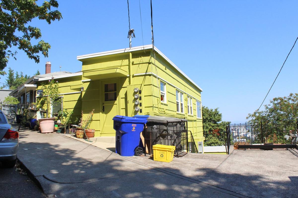 Apartment for rent at 1537-1543 SW Upper Hall St, Portland, OR 97201