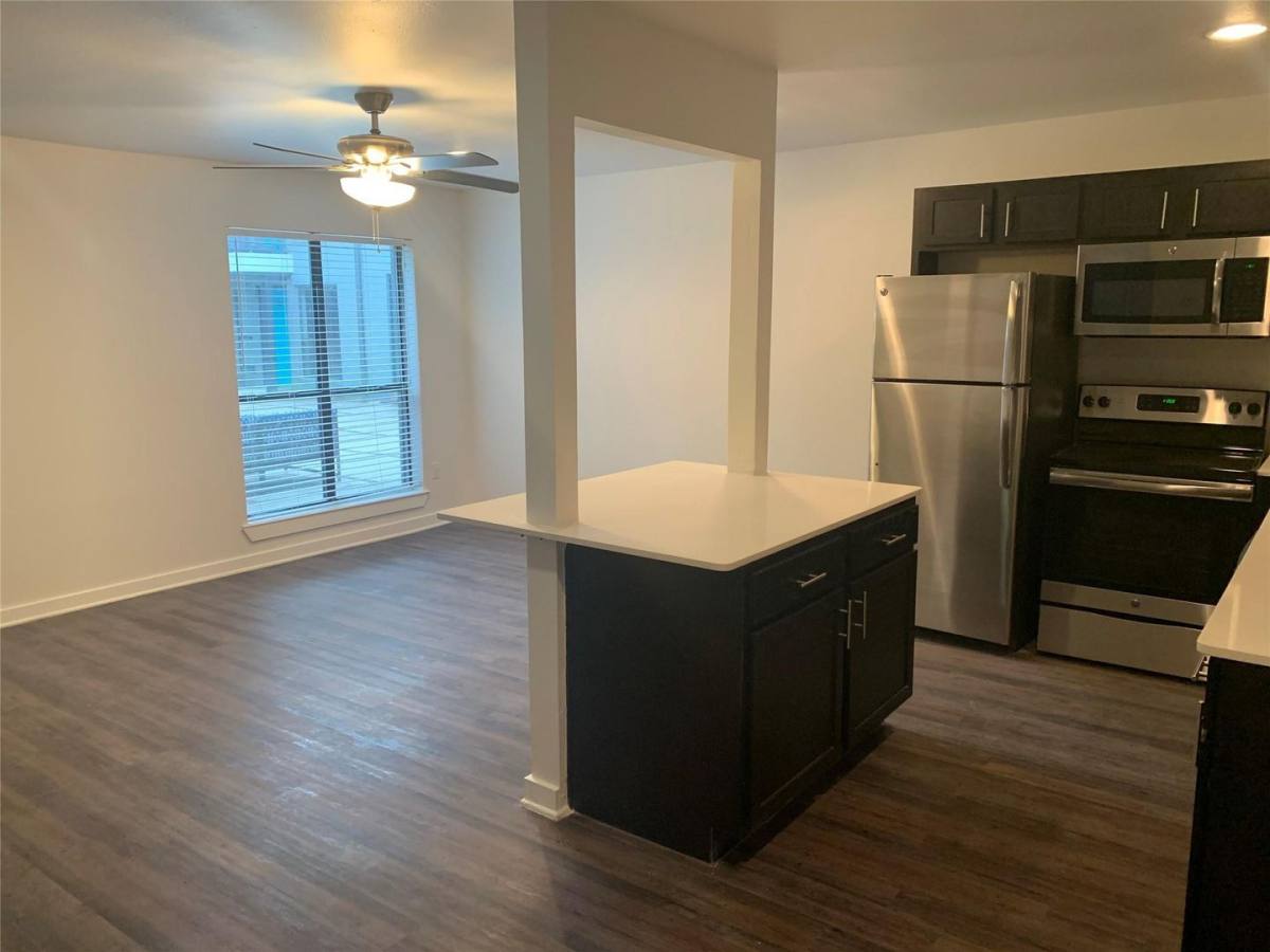 Apartment for rent at 2106 Bennett Ave, Dallas, TX 75206