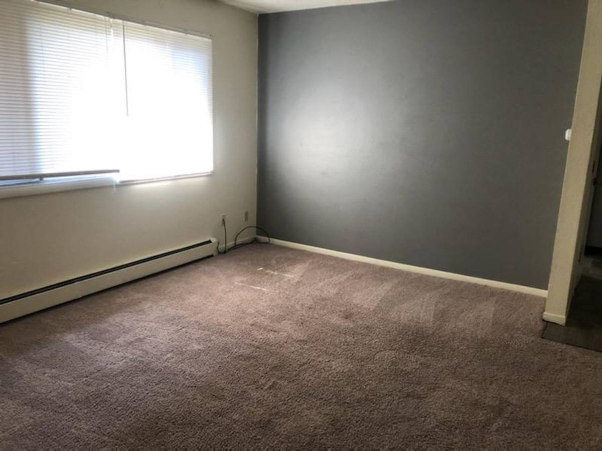 Apartment for rent at 618 S Van Buren, Iowa City, IA 52240