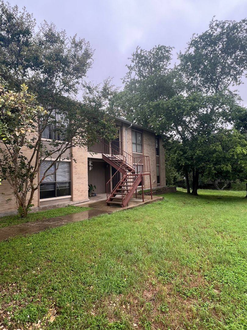 Apartment for rent at 229 Craddock Ave, San Marcos, TX 78666