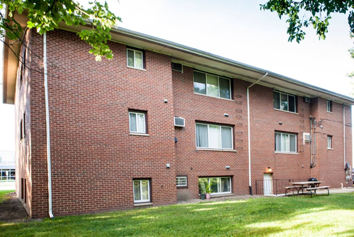 Apartment for rent at 107 E 8th St, Hobart, IN 46342