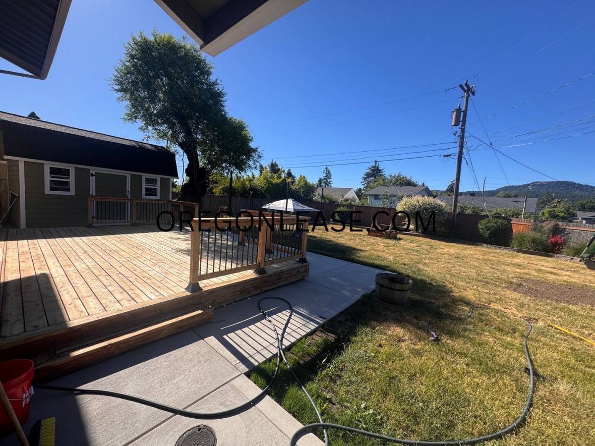 House for rent at 1710 Rambling Dr, Springfield, OR 97477
