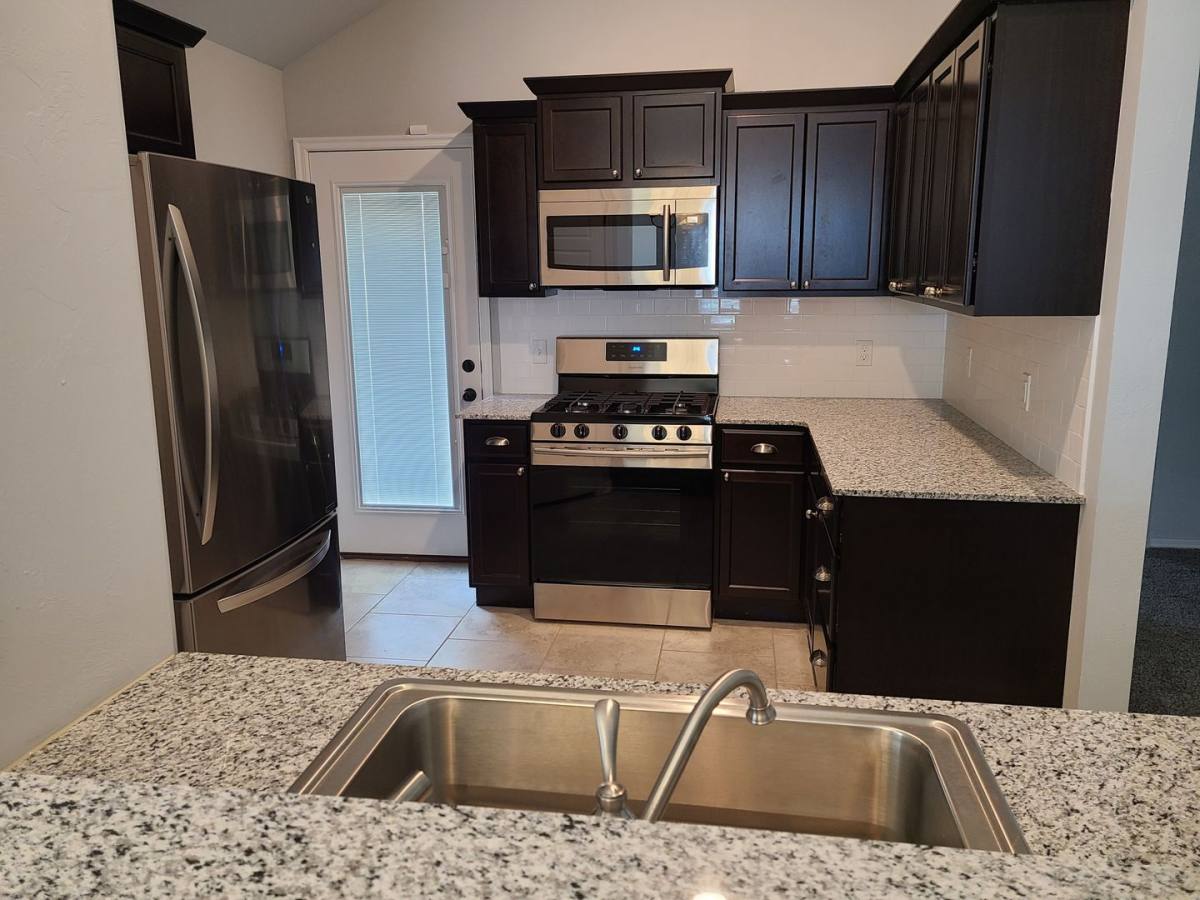House for rent at 11008 NW 97th, Yukon, OK 73099