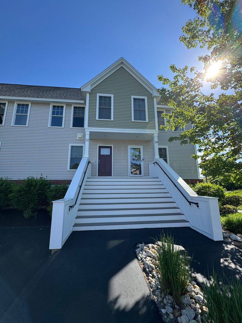 Townhouse for rent at 32 Cormorant Place, South Portland, ME 04106