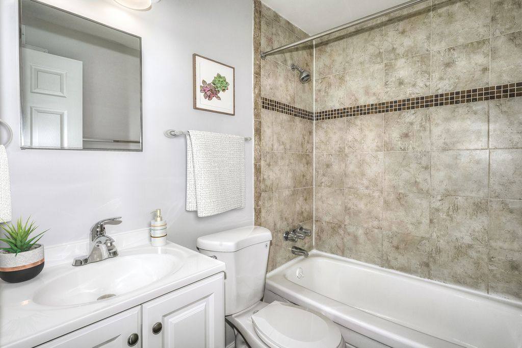 Apartment for rent at Raven Run, 6004 Amberwood Rd, Baltimore, MD 21206