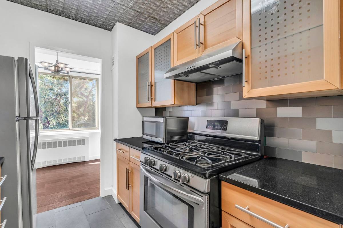 Condo for rent at 4000 Tunlaw Rd NW #318, Washington, DC 20007