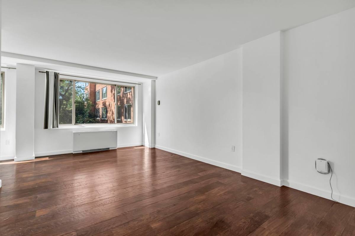 Condo for rent at 4000 Tunlaw Rd NW #318, Washington, DC 20007