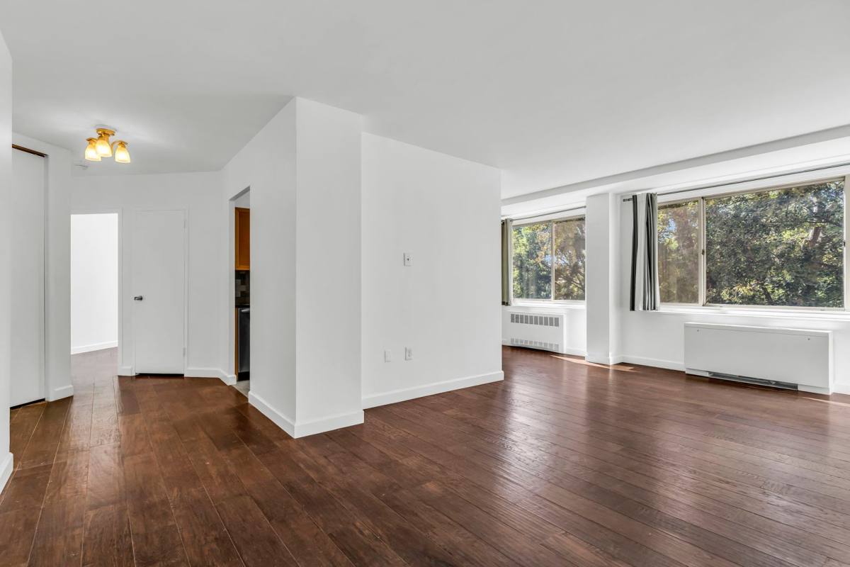 Condo for rent at 4000 Tunlaw Rd NW #318, Washington, DC 20007
