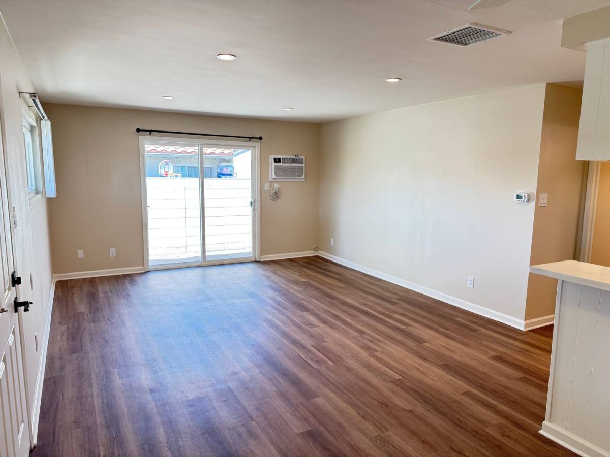 Apartment for rent at 1527-1541 E Walnut Ave, Orange, CA 92867