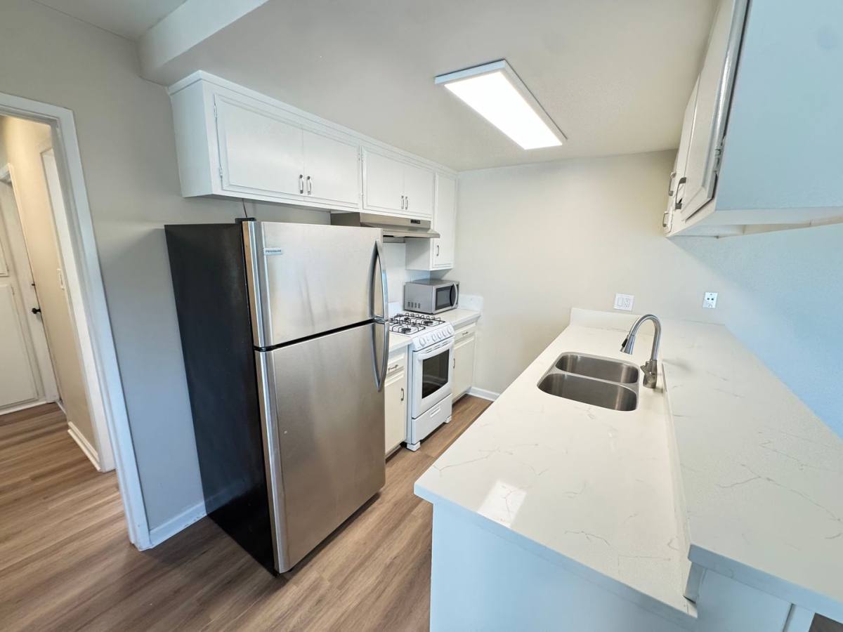 Apartment for rent at 1527-1541 E Walnut Ave, Orange, CA 92867