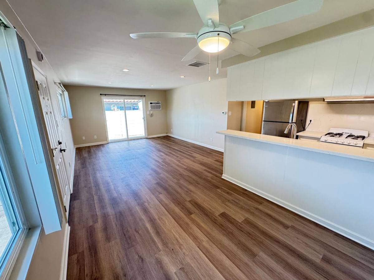 Apartment for rent at 1527-1541 E Walnut Ave, Orange, CA 92867