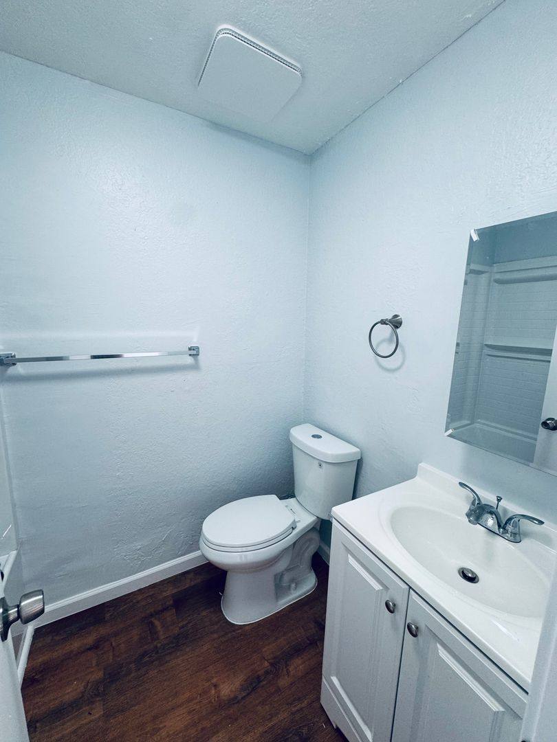 Apartment for rent at 12001 Runnymede St, North Hollywood, CA 91605