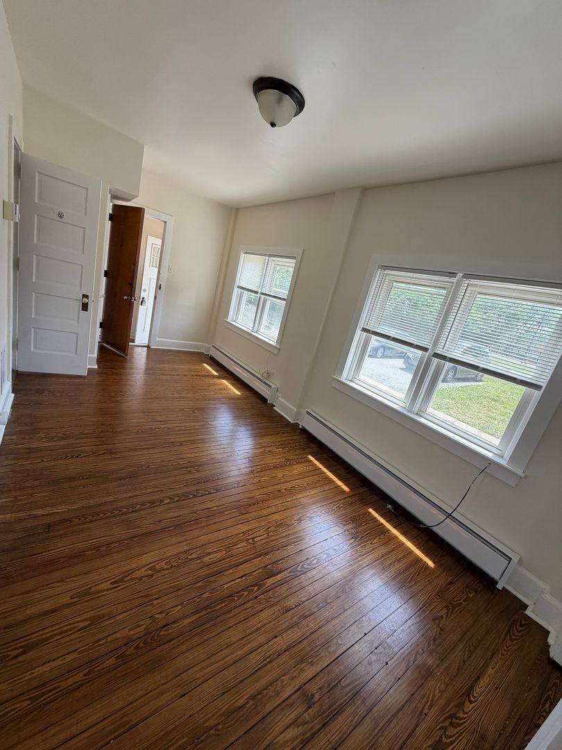 Apartment for rent at 214 N Saint Cloud St, Allentown, PA 18104