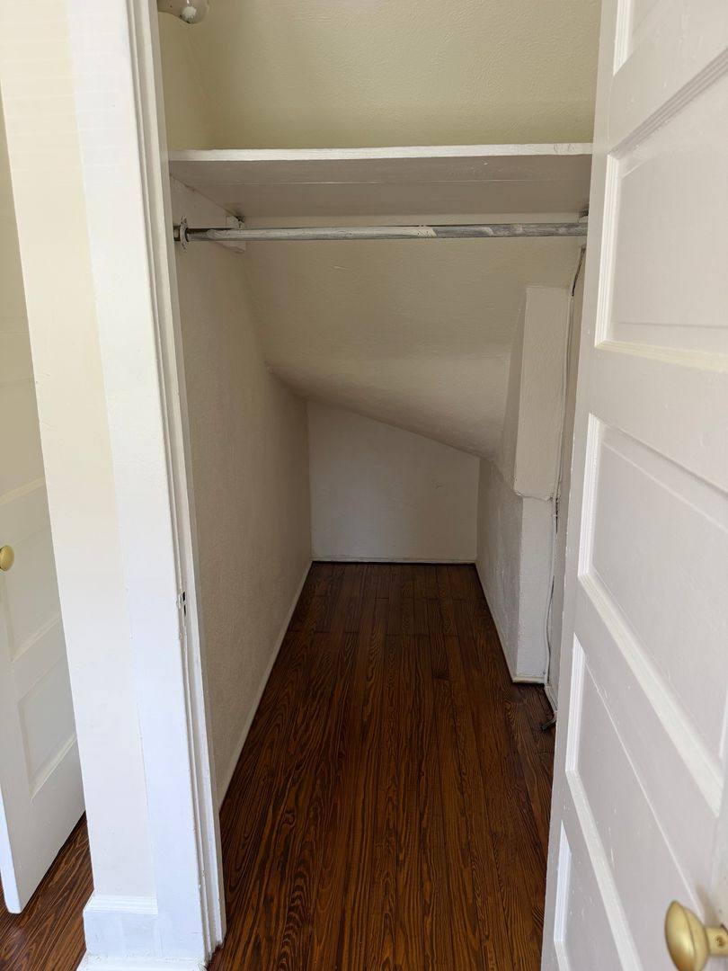 Apartment for rent at 214 N Saint Cloud St, Allentown, PA 18104