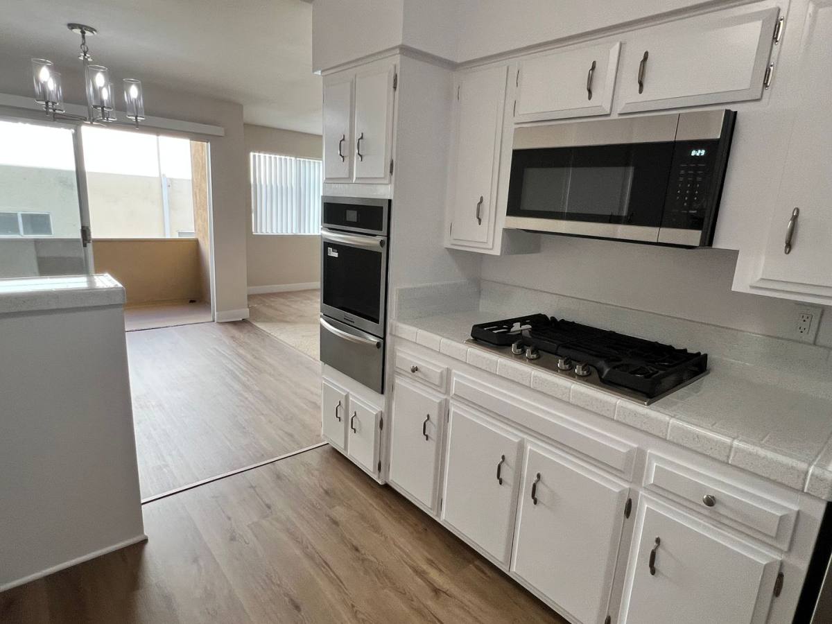 Apartment for rent at Park Vista, 4647 Vista Del Monte, Sherman Oaks, CA 91403
