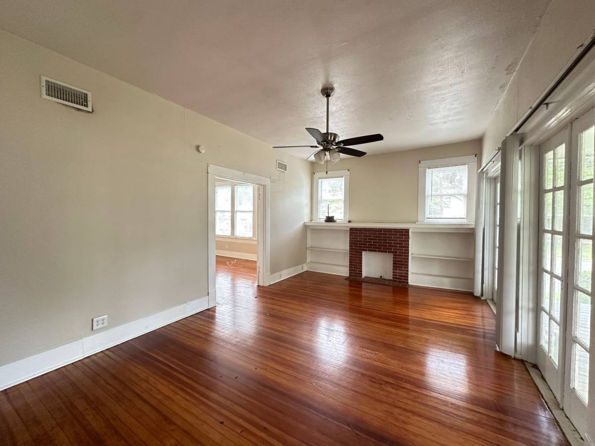 House for rent at 457 Dalzell St, Shreveport, LA 71104