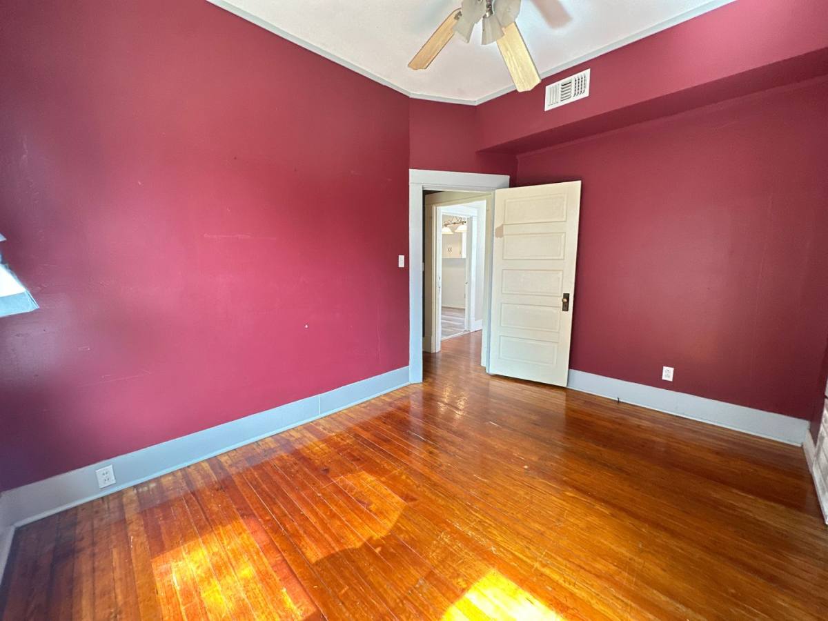 House for rent at 457 Dalzell St, Shreveport, LA 71104