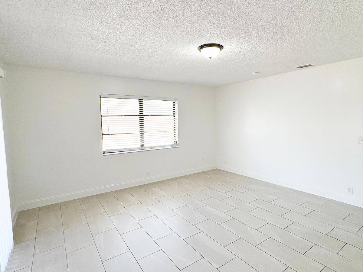 Apartment for rent at 1331 S Federal Highway 4, Lake Worth Beach, FL 33460