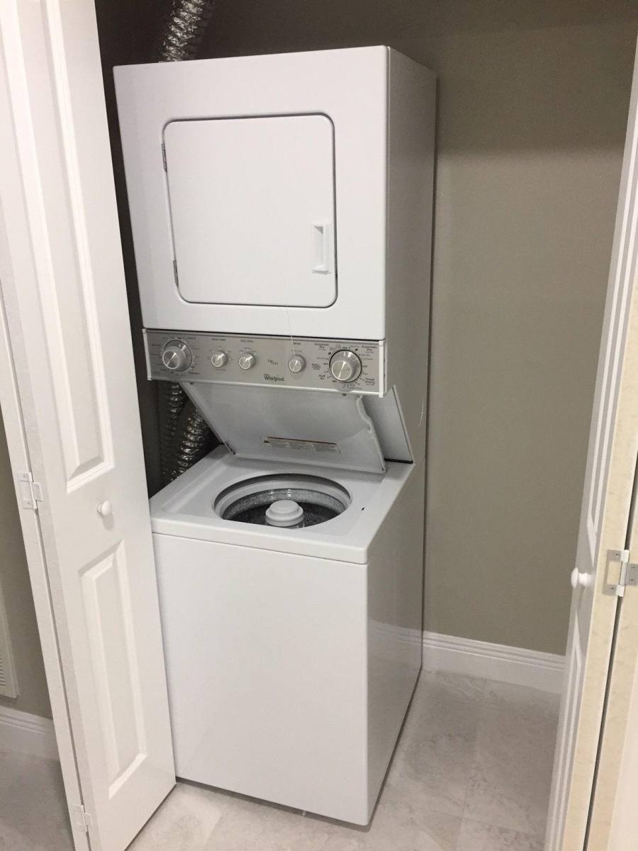 Apartment for rent at 1086 NE 33rd St #5, Fort Lauderdale, FL 33334