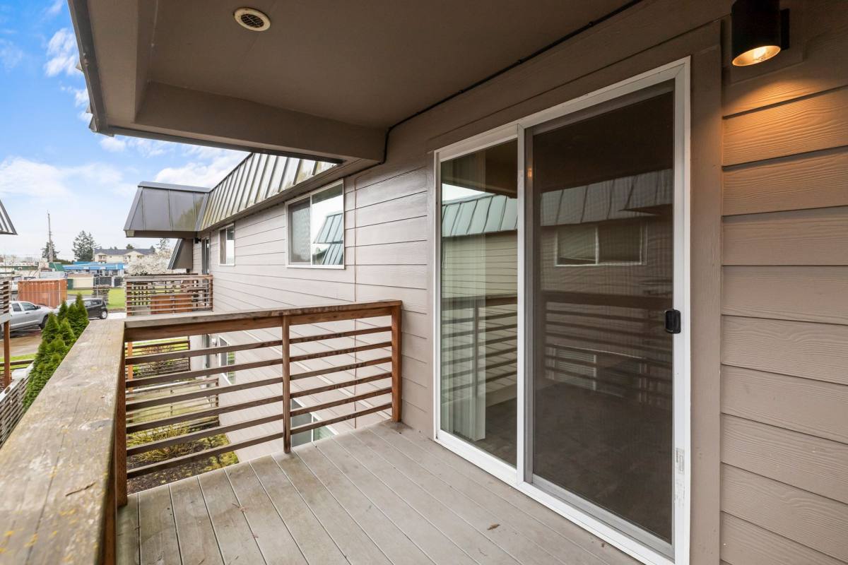 Apartment for rent at 1570-1590 James St, Woodburn, OR 97071