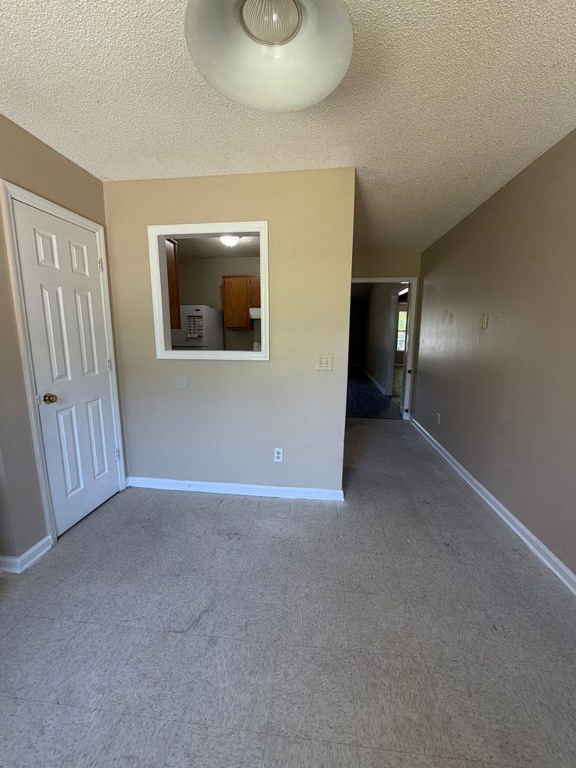 Apartment for rent at 26 A Chatham St, Savannah, GA 31406