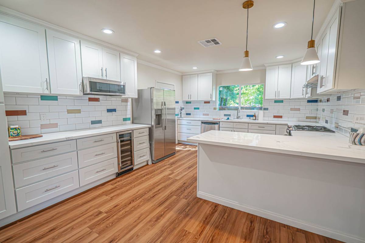 House for rent at 22742 Burbank Blvd, Woodland Hills, CA 91367