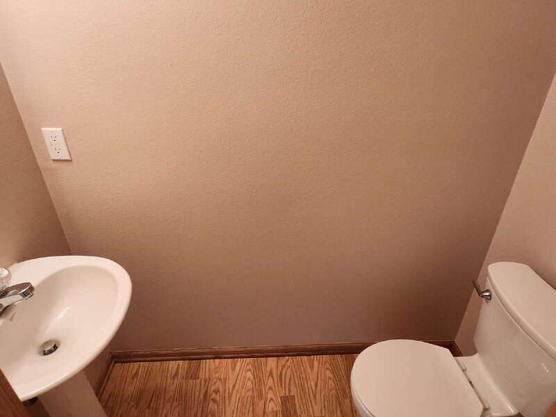 Townhouse for rent at 1022 10th Ave NW, Altoona, IA 50009